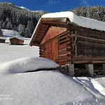 Haus Schoderbock アパート