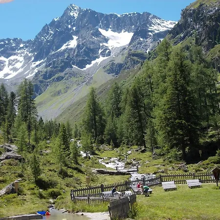 Haus Schoderbock דירה *