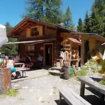 Haus Schoderbock Apartman *